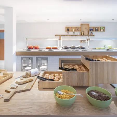 Holiday Inn BRISTOL AIRPORT by IHG