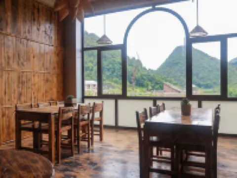 Khói Homestay and Restaurant Hotels in Lung Cu