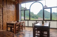 Khói Homestay and Restaurant Hotels in Lung Cu