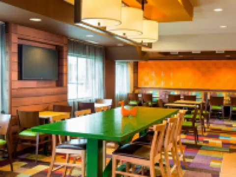 Fairfield Inn & Suites Springfield Hotels in Springfield