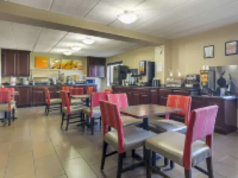 Comfort Inn University Center Hotels in Fairfax