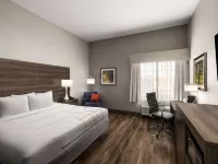 La Quinta Inn & Suites by Wyndham Denton - University Drive Hotels in Denton