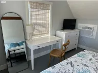 Plum Island Chic Cottage-Steps to Beach!