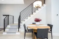 Free Golf Cart! Luxe Townhome Near Grand Park!