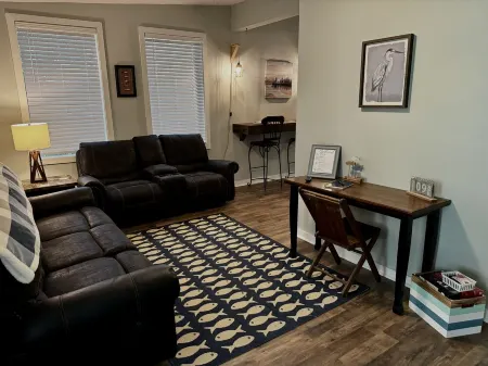 River Valley Lake Getaway