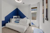 Pegs Pearl - 1 Mile to Beach, Deck, Grill, Firepit, WiFi