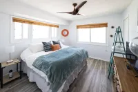 Oceanfront Carolina Beach Condo, Panoramic Views and Pool! Top Floor Sunrises!