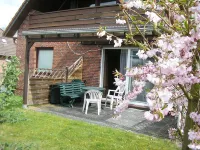 Vacation apartment on the ground floor: 3 bedrooms, quiet, ideal for visits to the coast and islands Hotels in Friedeburg