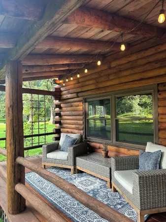 LOG  CABIN IN ZEN FOREST