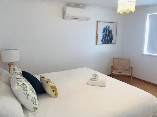 PELLY PLACE - Beach cottage in the heart of Dunsborough Hotels in Dunsborough