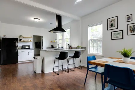 Historical Central Garden’s Retreat