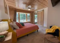 Cottage 2/Roaring River/TRL/EurekaSprings/Wi-Fi Hotels in Barry County