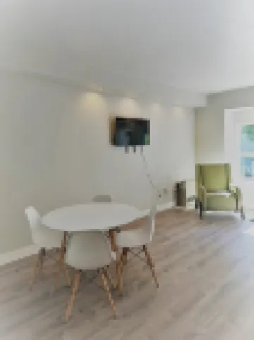 Outlaw Inn Unit 1. Modern, newly remodeled unit. Steps from Main Street!