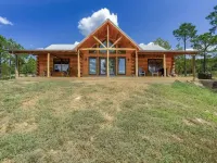 Log Cabin with Million Dollar ViewThe Time Out” Secluded property Hotels in Latimer County