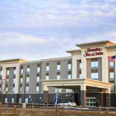 Hampton Inn & Suites Mount Laurel/Moorestown Hotel Exterior