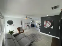 Modern lakeside pool home near hardrock and fll airport