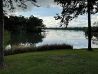 Lake home on Chickamauga Lake / Tennessee River.Driveway leads to boat ramp.