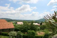 "Bergblick" guest apartment near Löbauer Berg (Upper Lusatia) Hotel a Lobau