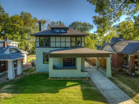 Funky Memphis Game House! FirePit, Gtd Pkg, Games!