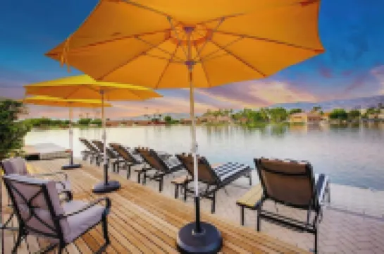 Water Front Luxury/Steam Room+Pool+Spa+BBQ