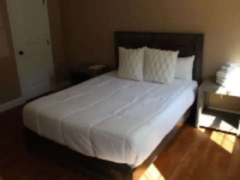 Cozy Home Near Downtown, Shops, and Restaurants. Hotels in Keene