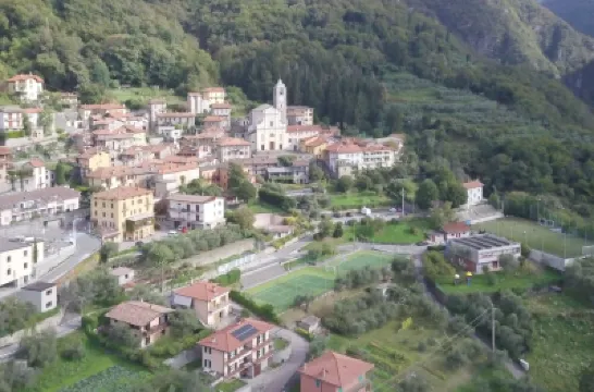 Bluelake Apartment - Lake Como Hotels near Castello di Vezio