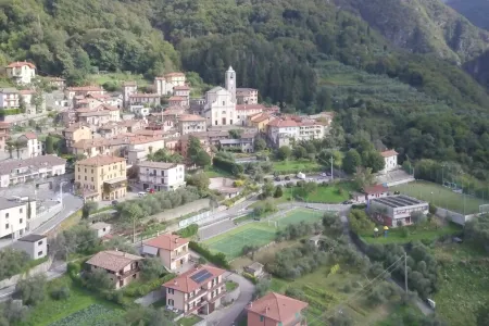 Bluelake Apartment - Lake Como Отели рядом с достопримечательностью «Кастелло ди Вецио»