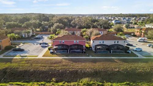 The Utopia X4 Starship: A Star Wars Themed Retreat