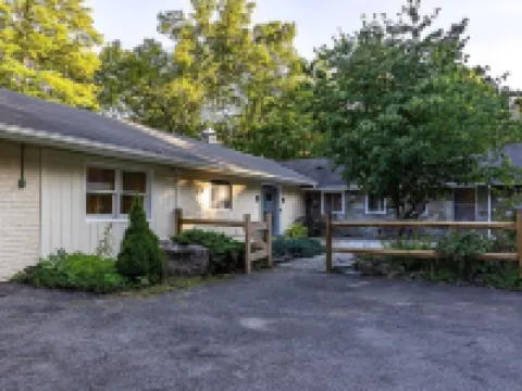 Maple Ridge Modern Rustic Retreat where Modern comfort meets Rustic Charm Hotels in Esopus