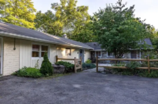 Maple Ridge Modern Rustic Retreat where Modern comfort meets Rustic Charm