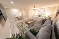 Extra large 1 Bedroom apartment!