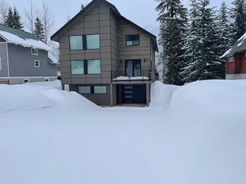 Mountain Cabin Hotels in Snoqualmie Pass