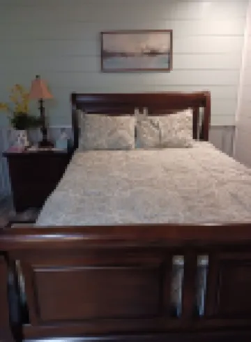 Private Lakeside Apartment