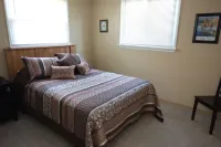 Freshly Remodeled 2 Bedroom, Full Kitchen, living Room Suite, in Cascade unit #3 - Balcony