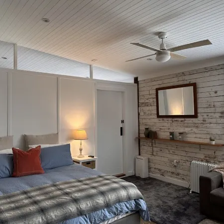 Beautiful pet friendly accommodation in Mittagong's blue ribbon precinct
