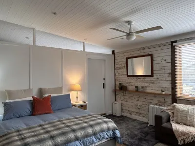 Beautiful pet friendly accommodation in Mittagong's blue ribbon precinct