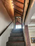HARBOR SPRINGS 3 BEDROOM / 2 BATH COUNTRY CHALET