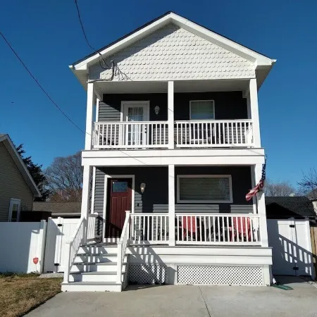 Beach Retreat I HotTub I FirePit I Near Cape May I 7 Beach Passes I 4 Bikes