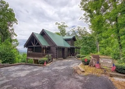 Tranquility Point-Secluded Mountain Views in Gatlinburg's Arts & Crafts District