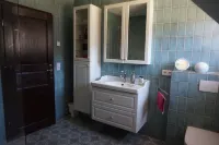 Old Town Island vacation apartment with kayak rental