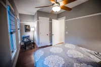 River Park Retreat! Best location in South Main, 25 yds to park. 4Bd+1, 2.5Ba
