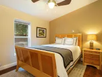 Clean & Cozy 2br/2ba, Remodeled w/ Hot Tub, Close To Beach & Town: See Reviews 東松德住宿飯店
