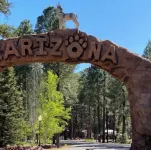 Charming BLue victorian home located blocks away from historical Route 66