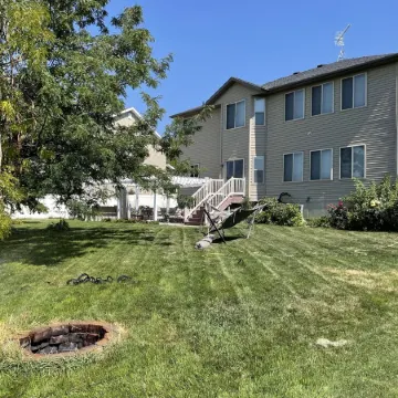 Family Friendly 7 Bedroom 4.5 Bath