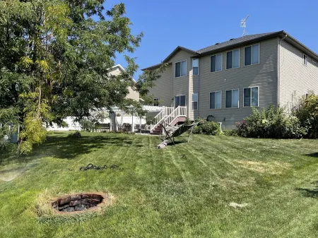 Family Friendly 7 Bedroom 4.5 Bath Отели в г. Cache County