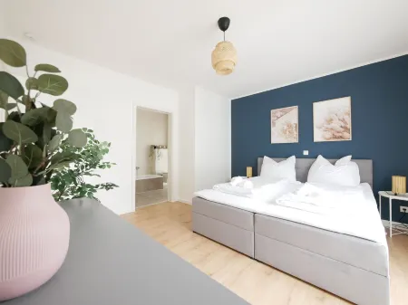 85qm, Parkplatz, Zentral, Großer Balkon, 2 Bäder Отели рядом с достопримечательностью «Падерборнский собор»