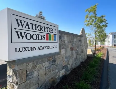 Waterford, CT - Beautifully furnished 1Bedroom/1Bath 864sf Apartment