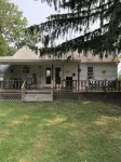 Wine Trail Dreams - 2 BR Cottage - Perfect location on the Seneca Wine Trail! Barnstormer Winery附近的飯店