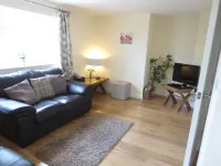 Oxford Apartments 2 - Modern, beautiful Apartment fully furnished with parking