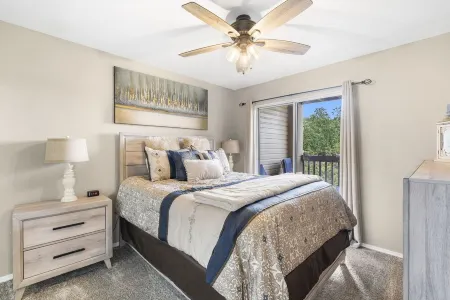 The Cove Walk-in 2BR 2Bath Condo on Table Rock Lake by Silver Dollar City